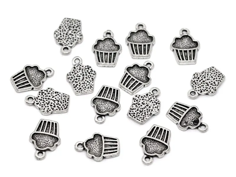 1 Breloque cupcake, argentée- pour création de bijoux