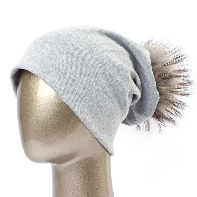 Bonnet et pompon multi-couleur